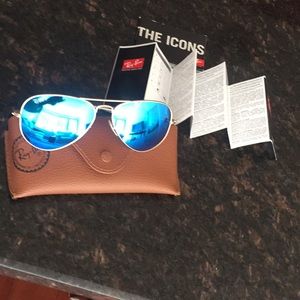 Ray Ban Polarized blue mirrored lens
